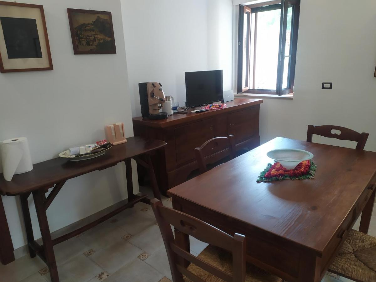 Il Pittore - Guest House Valsinni Luaran gambar
